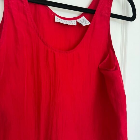 RESTLESS CLOTHEIRS | Vintage 100% silk top - Picture 3 of 6